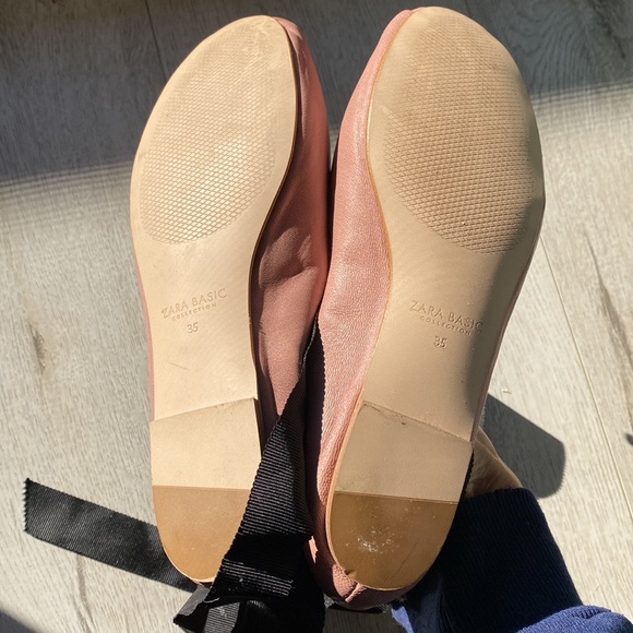 Two pairs of flat shoes - Picture 8 of 10